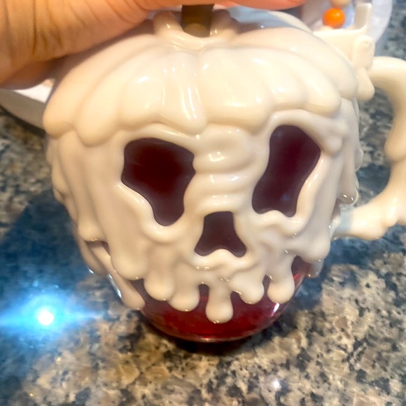 Disney Evil Apple Stein/Mug/Cup Poison Red Apple ๐ Disney Parks! Snow white!๐ - Picture 6 of 6